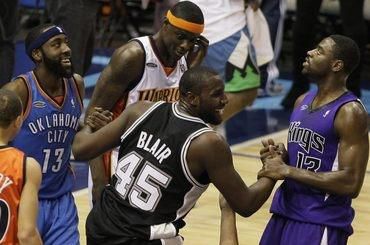 NBA: Nováčikovia po ôsmich rokoch zdolali druhoročiakov