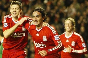 Aquilani gerrard a torres liverpool huraaa