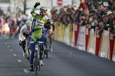 Contador vyhral 4. etapu Paríž - Nice, Sagan s minútovou stratou