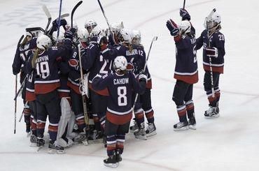 „Klasické“ finále hokejového turnaja žien: Kanada - USA