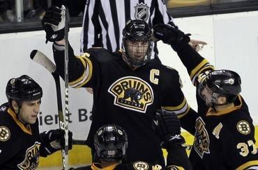 VIDEO NHL: Boston aj Montreal v play-off, Chára a Halák žiarili