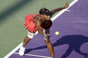 Venus Williamsová a Marion Bartoliová prvými semifinalistkami v Miami
