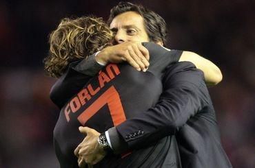 Flores a forlan atletico madrid objatie