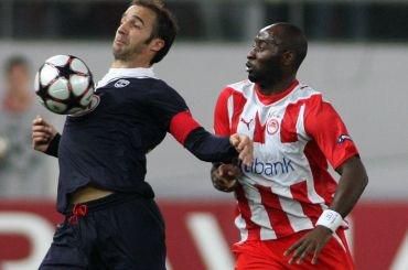 Olympiakos pireus lualua bordeaux planus 2010