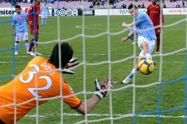 Hamsik dava gol z penalty  neapol 2010