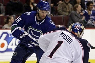NHL: Demitra pri sobotňajšom návrate v treťom útoku