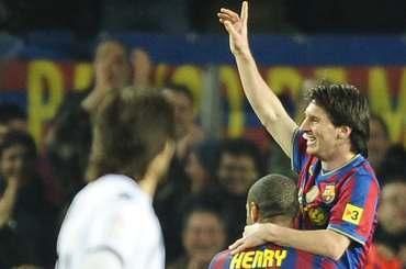 Messi henry barcelona radost valencia marec 2010