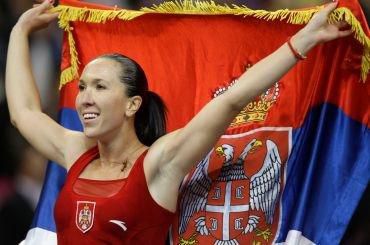 Jankovicova so srbskou vlajkou 2010