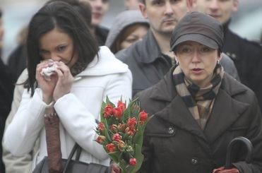 Poliaci smutok smrt kaczynski 2010