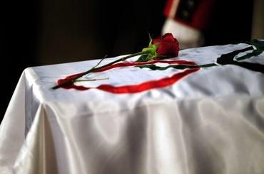 Ruza olympijska vlajka samaranch umrtie