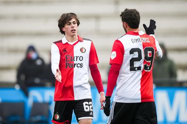 Paráda! Tréner Feyenoordu doprial debut 16-ročnému Leovi Sauerovi a ten mu okamžite poďakoval
