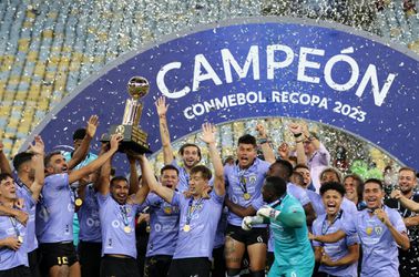 Independiente del Valle oslavuje, premiérovo je víťazom juhoamerického Superpohára
