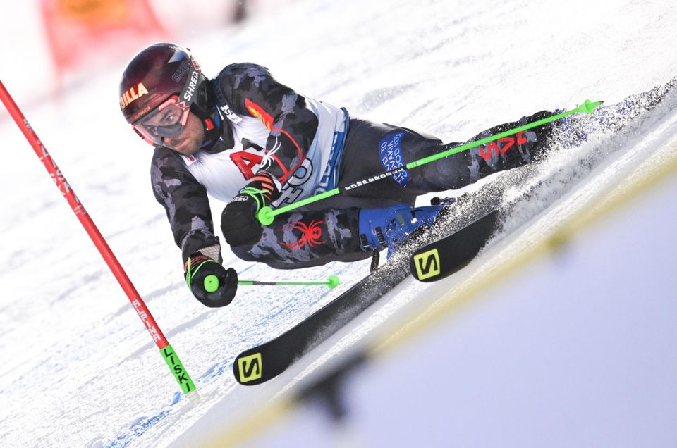 Andreas Žampa počas pretekov obrovského slalomu v rakúskom Söldene