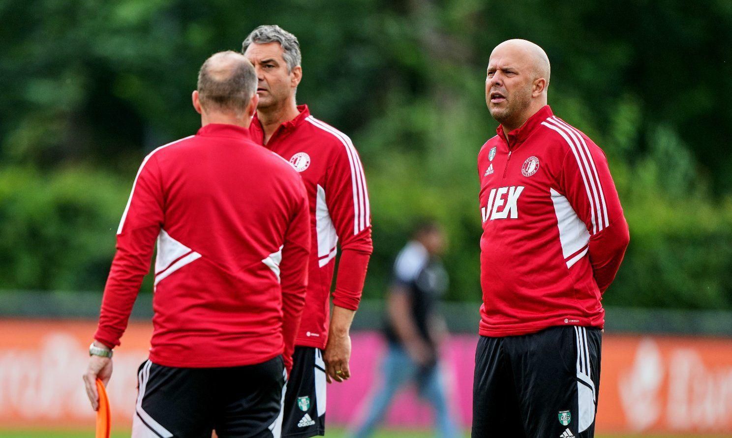 Trénerský tím Feyenoordu Rotterdam, Arne Slot úplne vpravo