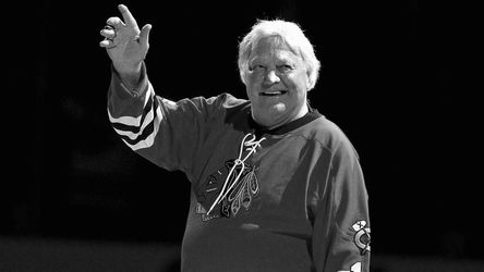 Hokejový svet zasiahla smutná správa. Vo veku 84 rokov zomrel legendárny útočník Chicaga