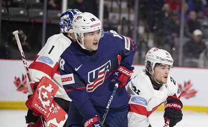 MS v hokeji U20: USA sa revanšovali po prehre so Slovenskom. Kanada zdemolovala Rakúšanov