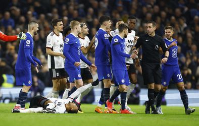 Mizéria Chelsea pokračuje, Joao Felix pri debute vylúčený. Fulham s cennou výhrou