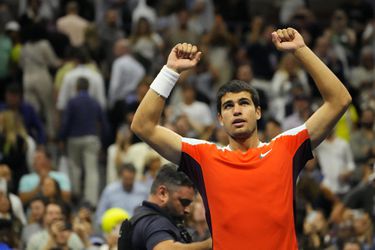 ATP Buenos Aires: Carlos Alcaraz sa prebojoval do semifinále, pokračuje aj nasadená dvojka