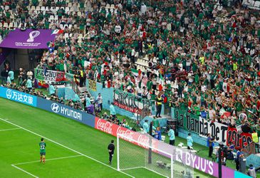 MS vo futbale 2022: FIFA vyšetruje fanúšikov Mexika za homofóbne chorály