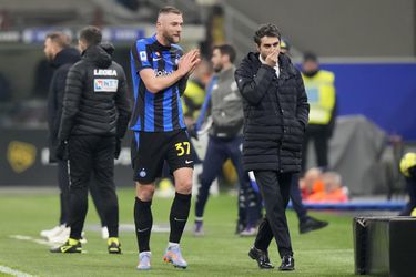Trénera Interu Miláno prekvapilo vylúčenie Škriniara. Vyjadril sa aj k prestupovým špekuláciám