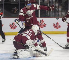 MS v hokeji U20: Lotyši otočili prvý zápas o záchranu s Rakúskom