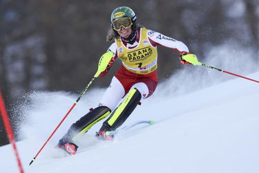Súperka Petry Vlhovej vymenila lyže za hudobný nástroj. Potešila aj Mikaelu Shiffrinovú