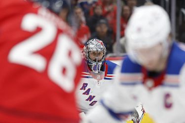 Slováci v NHL: Jaroslav Halák zachraňoval výbuch NY Rangers, „tatarovci” totálne zničili súpera