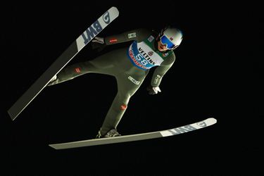 Skoky na lyžiach: Kvalifikáciu úvodnej súťaže Turnaja štyroch mostíkov ovládol Granerud