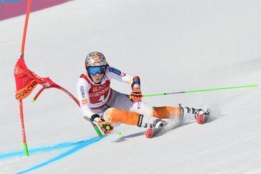 Petra Vlhová dnes má po 1. kole obrovského slalomu veľký náskok pred Shiffrinovou