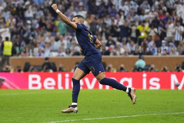 MS vo futbale 2022: Tretím finálovým gólom zlomil Kylian Mbappé rekord z rokov 1998 a 2014