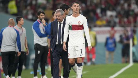 MS vo futbale 2022: Trénerovi sa nepáčilo Ronaldove správanie: Takéto veci sa riešia interne