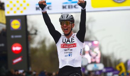 Dvojnásobného víťaza Tour de France Tadeja Pogačara čaká dlhá pauza