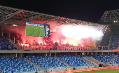 Mrazivé chvíle na derby Slovana s Trnavou. Zásah polície a údajne aj oživovanie fanúšika