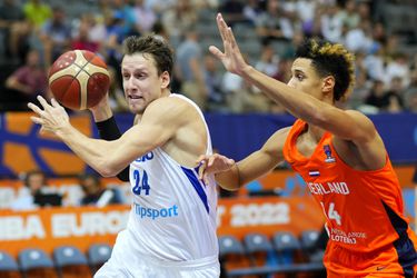 Českí basketbalisti takmer stratili vyhratý zápas, ich šanca na postup žije