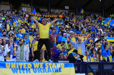 Futbal sa na Ukrajine rozbieha pomaly. Stredajší duel najvyššej súťaže hrali 4 a pol hodiny