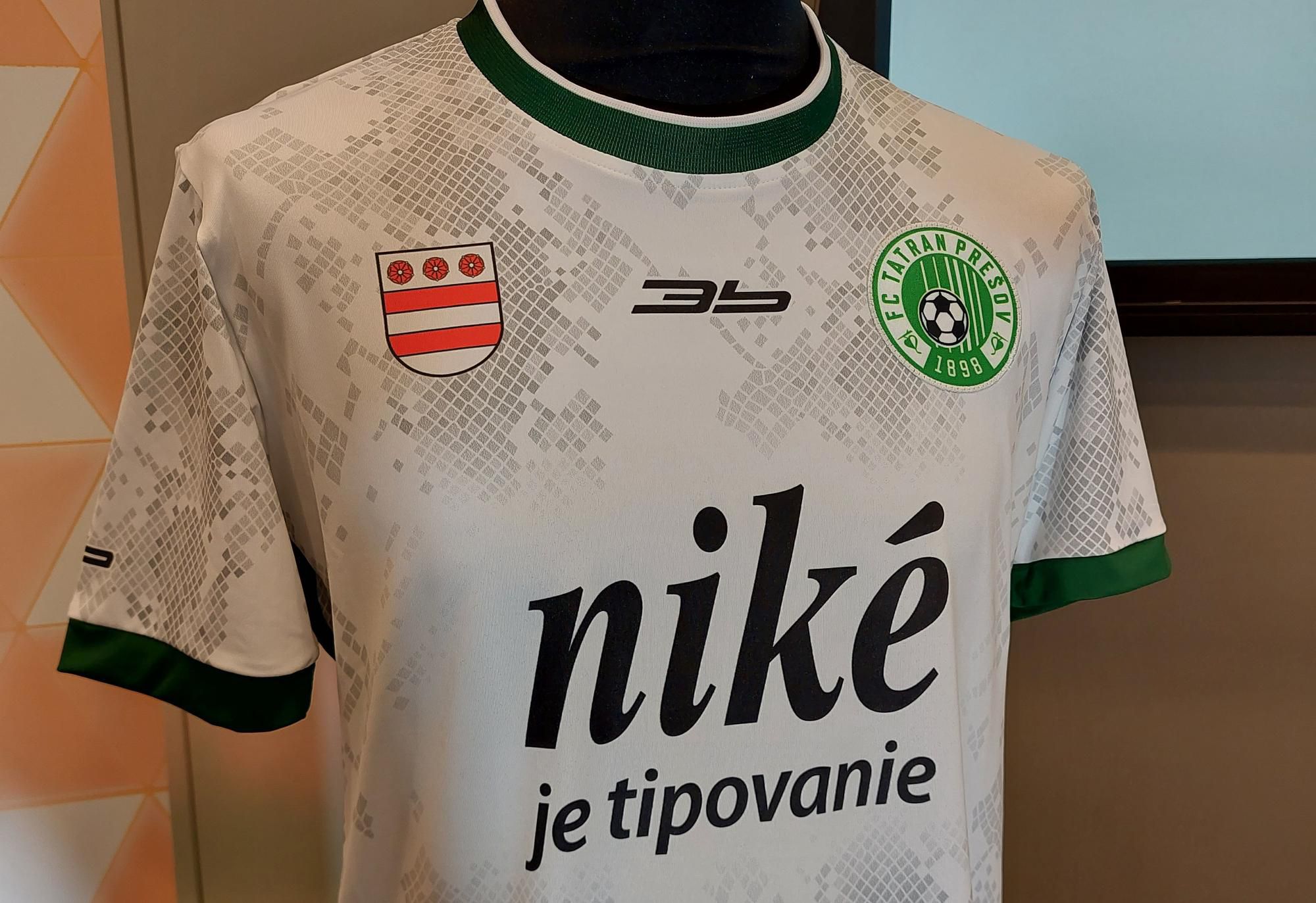 Dres 1. FC Tatran Prešov už aj s novým sponzorom
