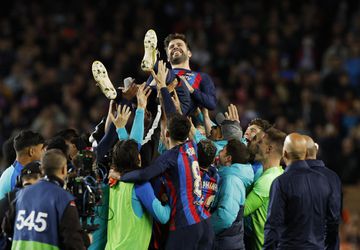 Nech žije Barcelona! Gerard Pique sa na Camp Nou rozlúčil s milovaným klubom