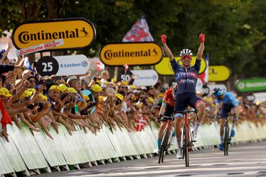 Vuelta: Mads Pedersen sa presadil v záverečnom špurte, Remco Evenepoel stále na čele