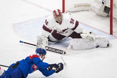 Lotyšská federácia sa odvolá proti rozhodnutiu umožniť brankárovi Kalninšovi prestup do KHL