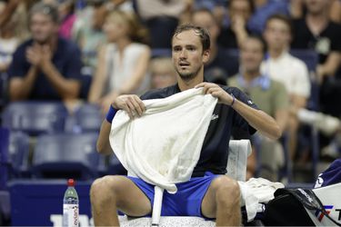 ATP Viedeň: Najväčší favoriti Medvedev a Tsitsipas prešli cez prvé kolo