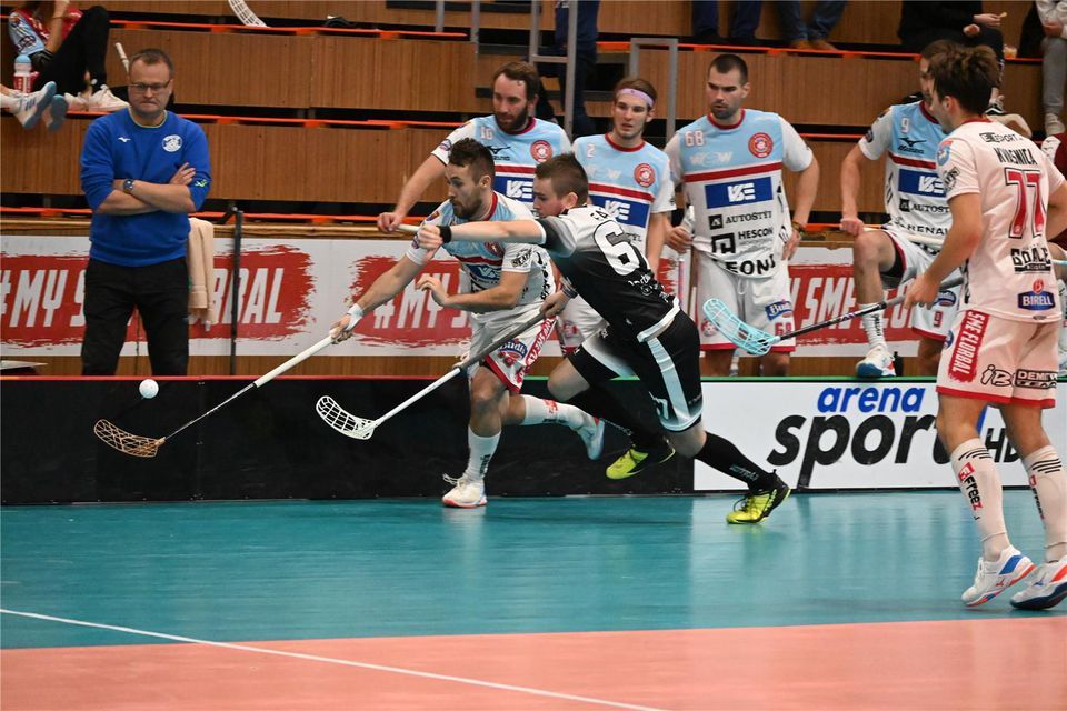 Momentka zo zápasu ŠK 1. FBC Florbal Trenčín - Tempish Capitol Floorball Club