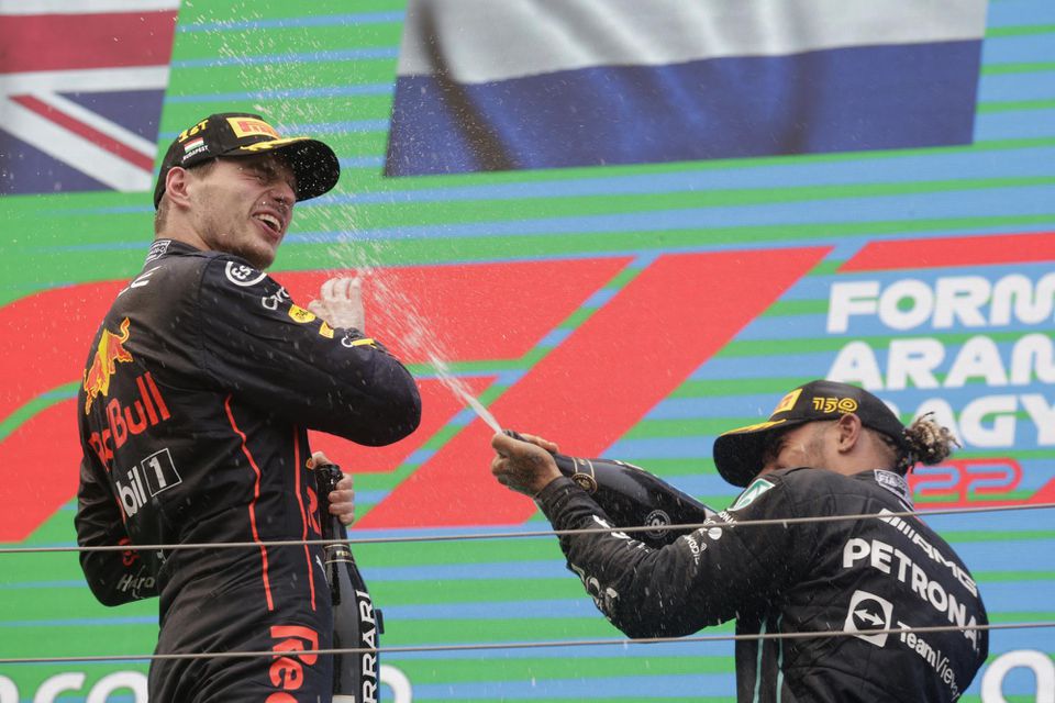 Max Verstappen a Lewis Hamilton na Veľkej cene Maďarska
