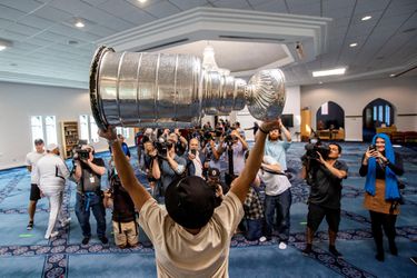 Nazem Kadri priniesol Stanley Cup po prvý raz v histórii do mešity