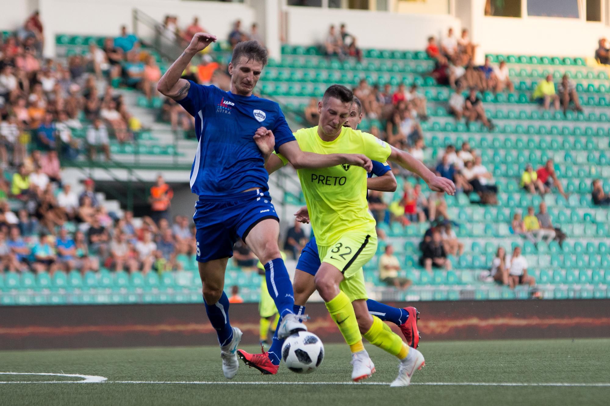 Pavol Farkaš z FC Nitra a Róbert Boženík z MŠK Žilina.