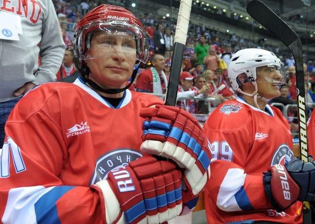 Vladimir Putin Rusko hokej foto