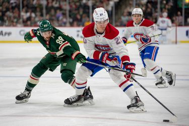 Slováci v NHL: Bez Regendu, ale s Ružičkom. Tatarovi sa v elitnom útoku New Jersey darí
