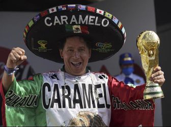MS vo futbale 2022: V Katare nebude chýbať Caramelo. S Mexikom cestuje po svete už 40 rokov
