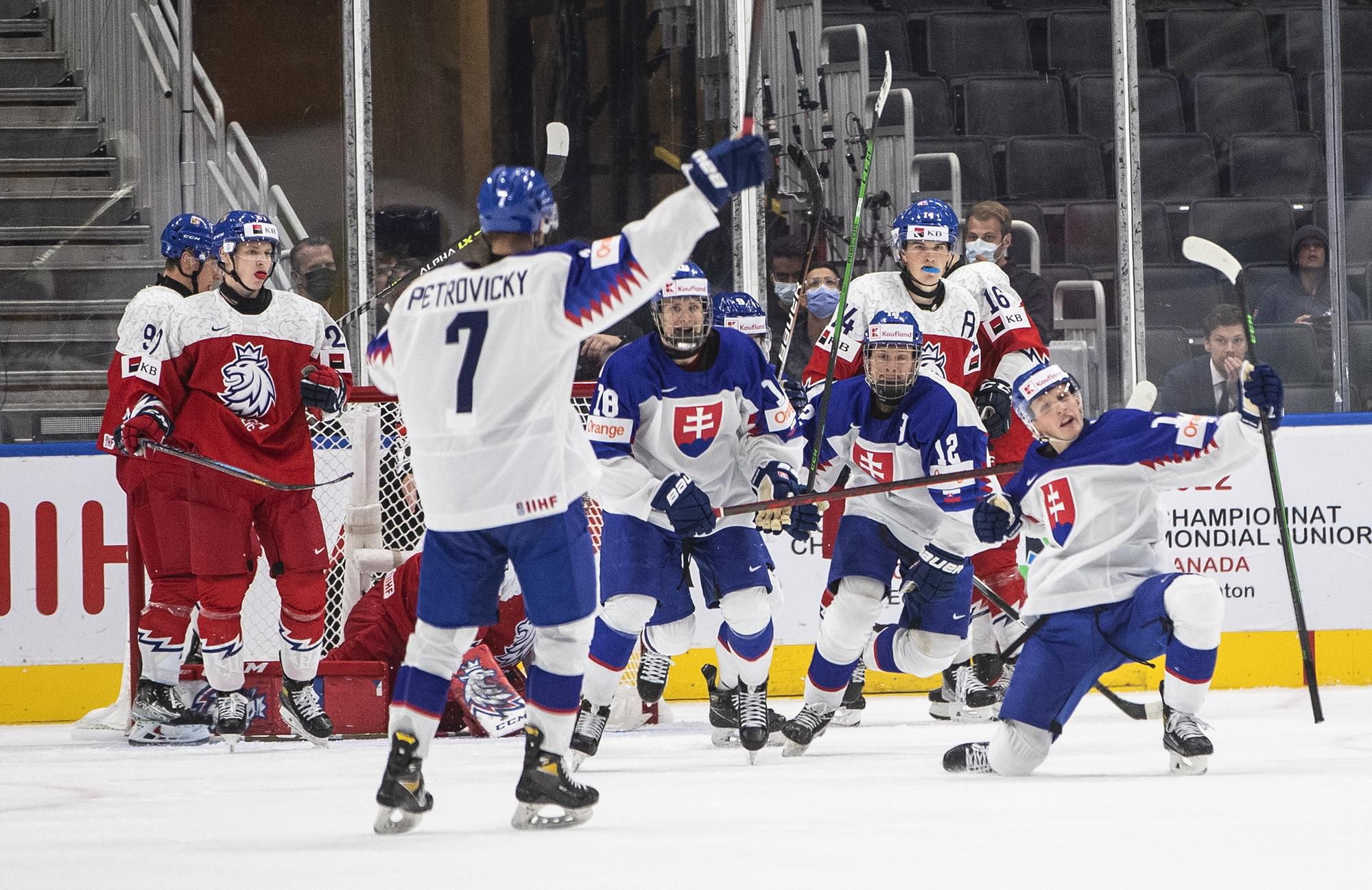 MS v hokeji do 20 rokov 2022: Česko - Slovensko