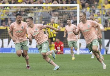 Fanúšikovia Dortmundu už oslavovali víťazstvo. Brémy schladili rozvášnený Signal Iduna Park