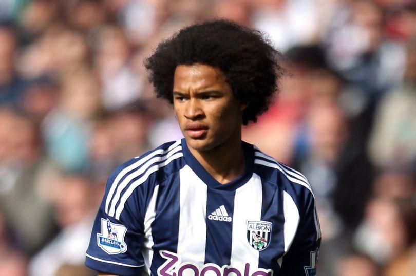 Izzy Brown pri debute v Premier League za West Bromwich.